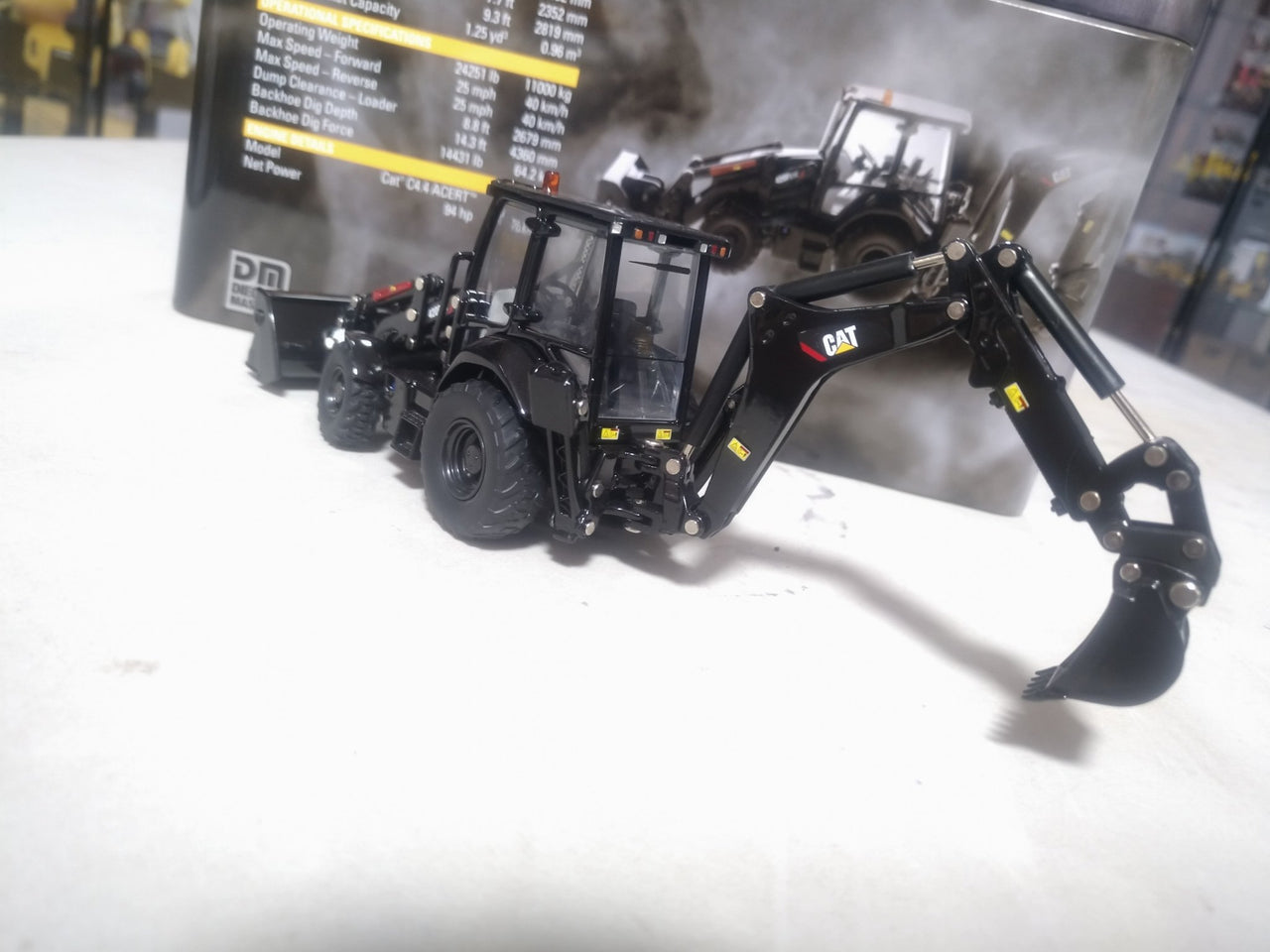 Retroexcavadora  420F2 IT Escala 1:50 Edición Especial Limitada