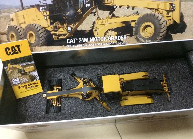 85264 Motoniveladora Cat 24M Escala 1:50