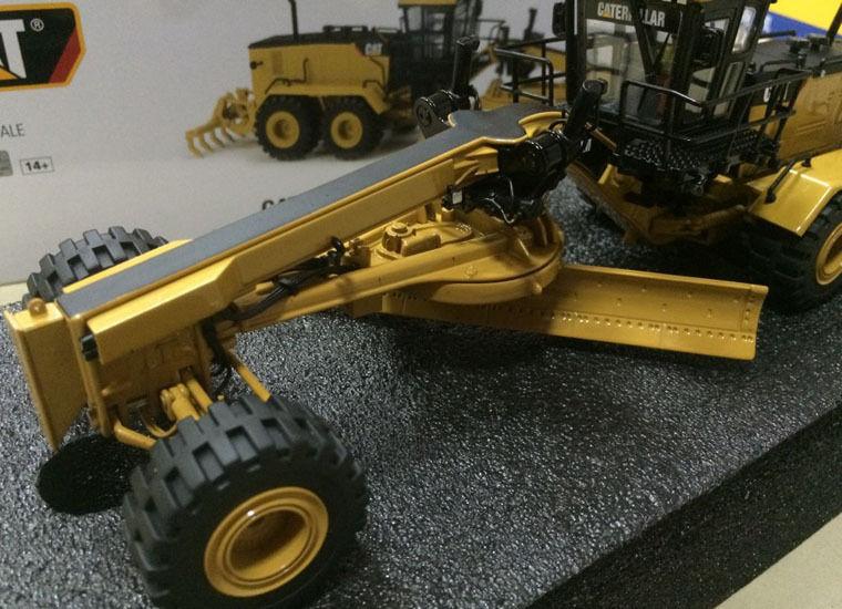 85264 Motoniveladora Cat 24M Escala 1:50