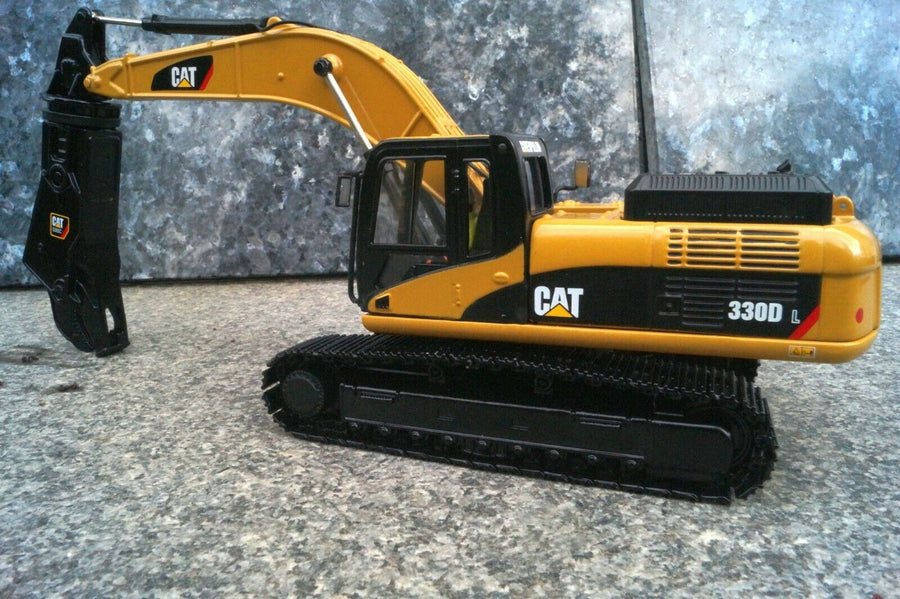 Excavadora Con Cizalla  330D L Escala 1:50 (Modelo Descontinuado)
