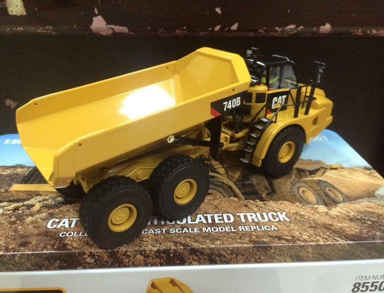 85501 Camión Articulado Cat 740B Escala 1:50