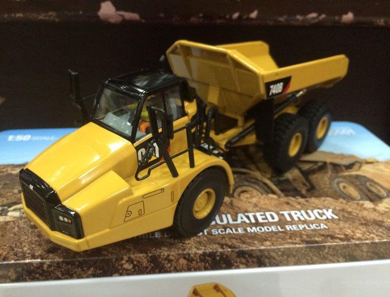 85501 Camión Articulado Cat 740B Escala 1:50