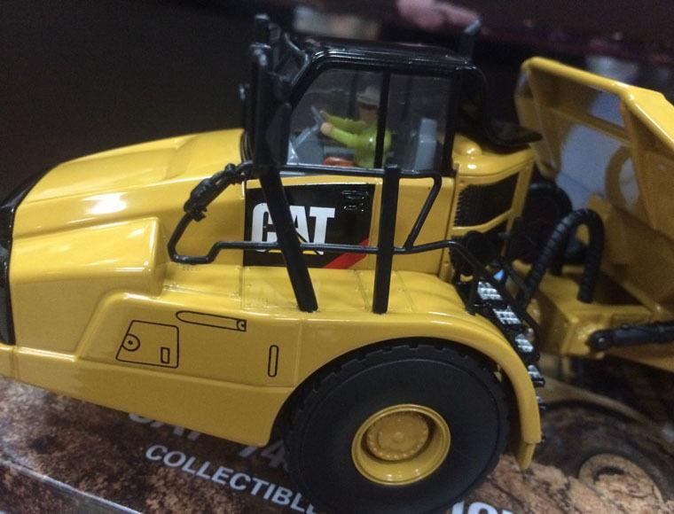 85501 Camión Articulado Cat 740B Escala 1:50