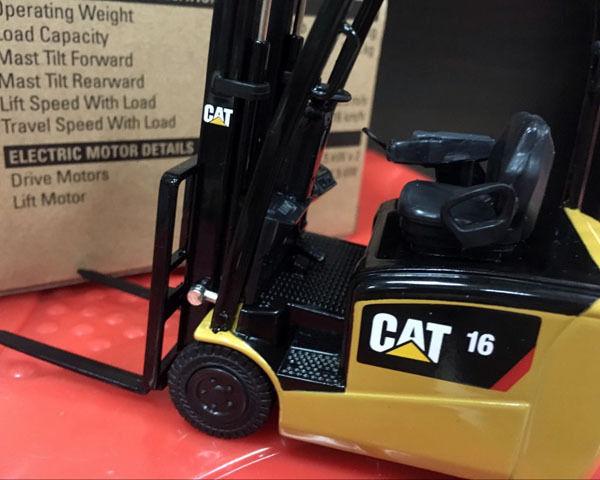 85504C Montacargas Cat Ep16(C)Pny Escala 1:25 Montacarga