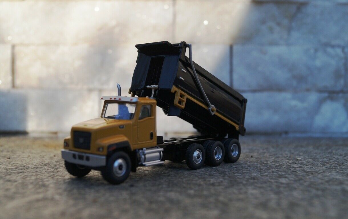Volquete  CT681 Escala 1:87 (Modelo Descontinuado)