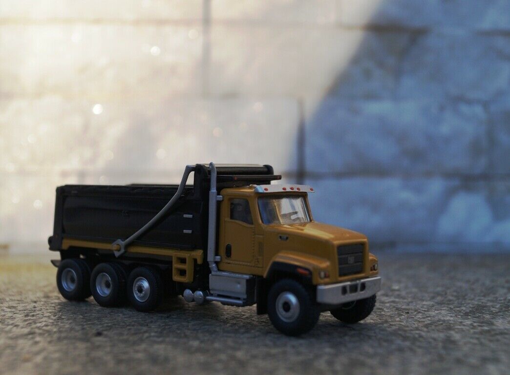 Volquete  CT681 Escala 1:87 (Modelo Descontinuado)