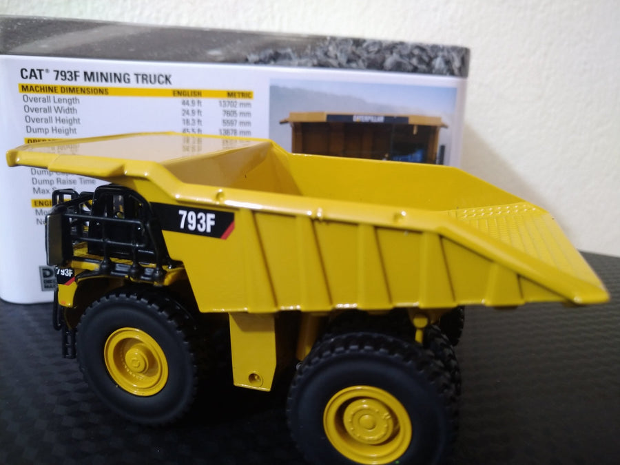 85518 Camión Minero Caterpillar 793F Escala 1:125 - KATZER