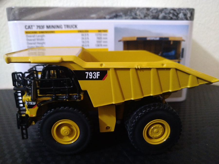 85518 Camión Minero Caterpillar 793F Escala 1:125 - KATZER