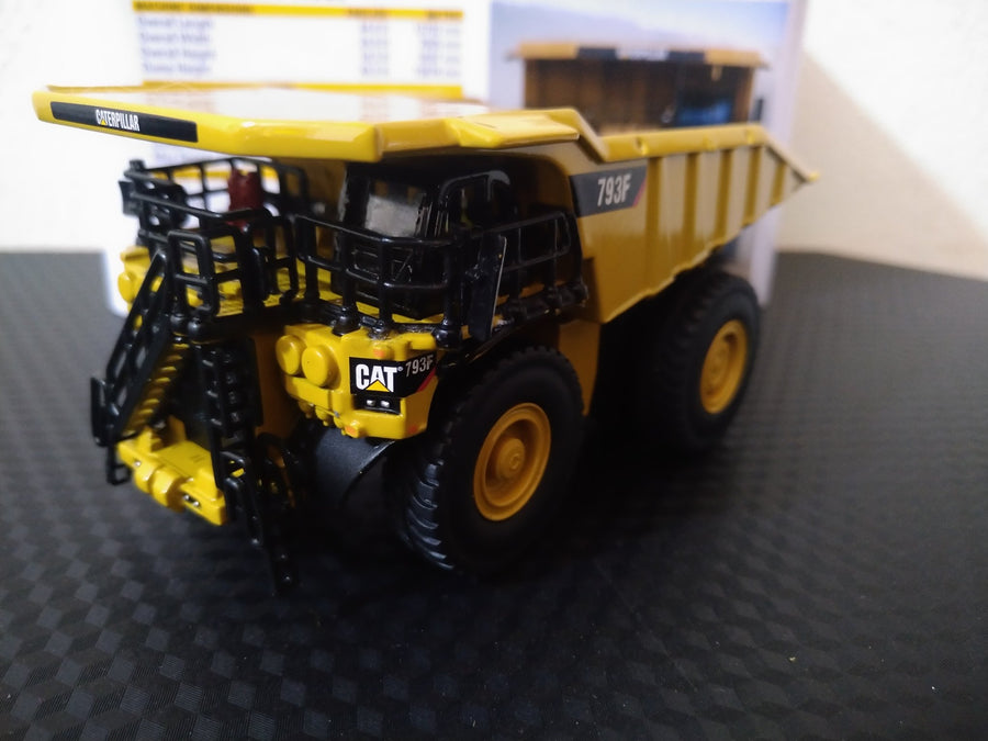 85518 Camión Minero Caterpillar 793F Escala 1:125 - KATZER