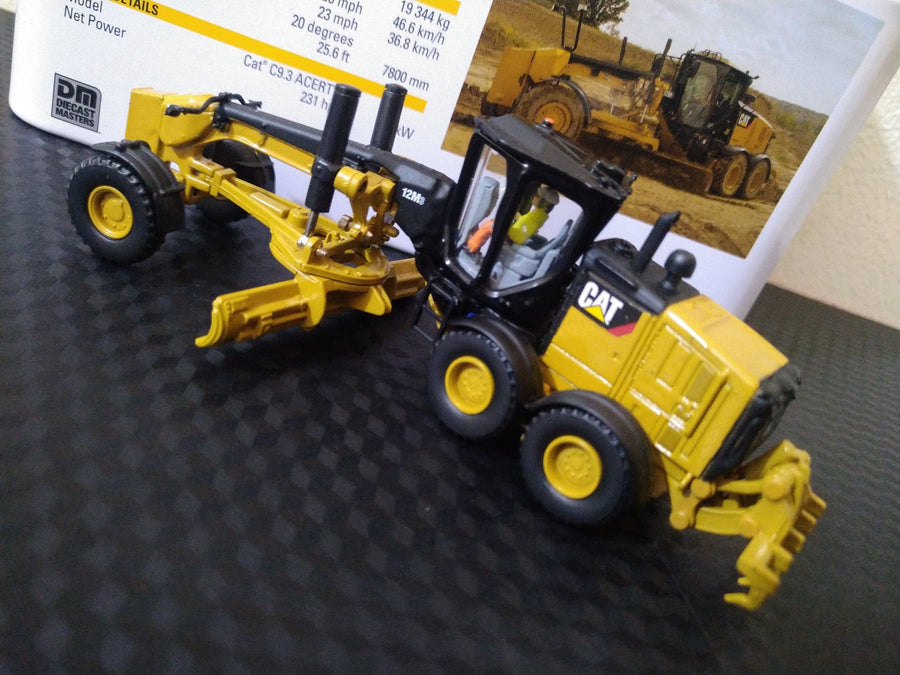 85520 Motoniveladora Caterpillar 12M3 Escala 1:87 - KATZER