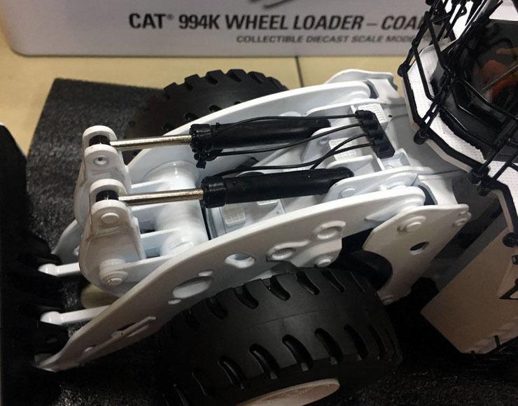 85533 Cargador de Ruedas Cat 994K Escala 1:50 (Modelo Descontinuado) - KATZER