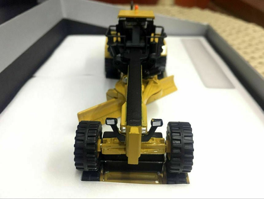 85539 Motoniveladora Caterpillar 24M Escala 1:125 - KATZER