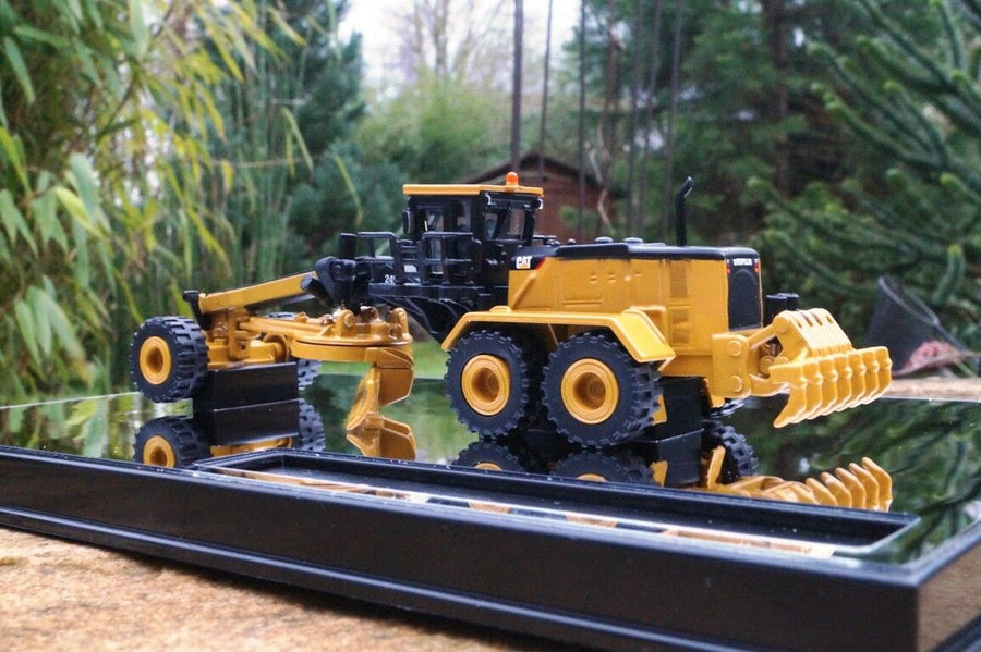 85539 Motoniveladora Caterpillar 24M Escala 1:125 - KATZER