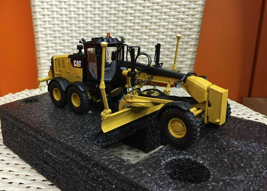 85544 Motoniveladora Cat 140M3 Escala 1:50 (Modelo Descontinuado) - KATZER