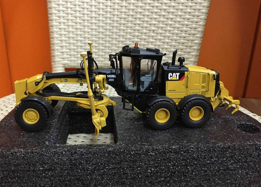 85544 Motoniveladora Cat 140M3 Escala 1:50 (Modelo Descontinuado) - KATZER