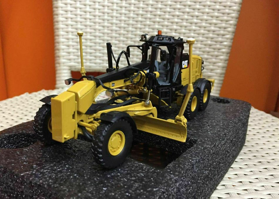 85544 Motoniveladora Cat 140M3 Escala 1:50 (Modelo Descontinuado) - KATZER