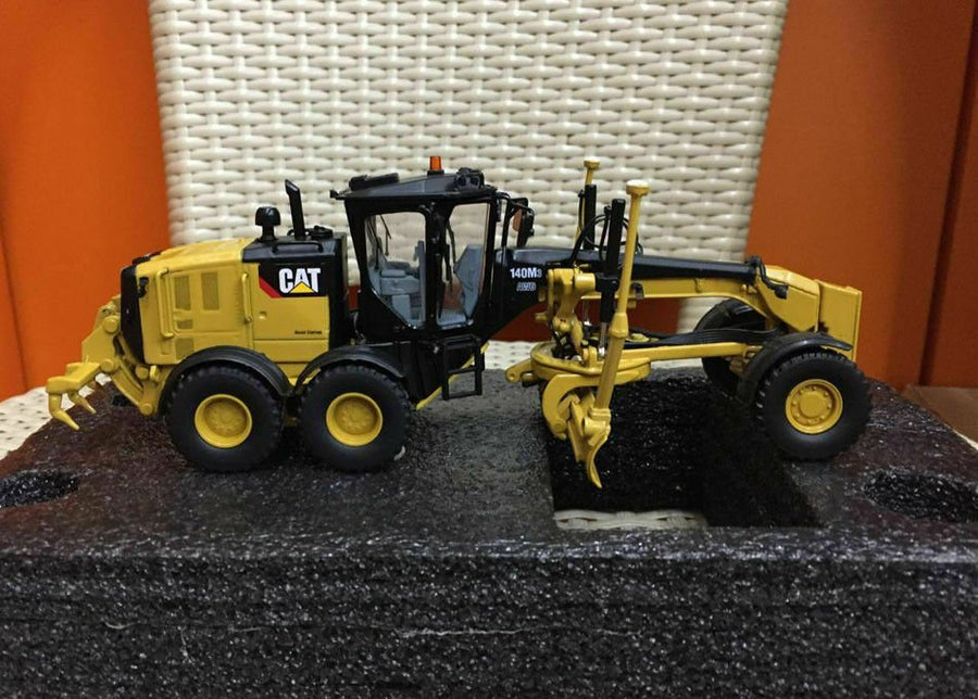 85544 Motoniveladora Cat 140M3 Escala 1:50 (Modelo Descontinuado) - KATZER