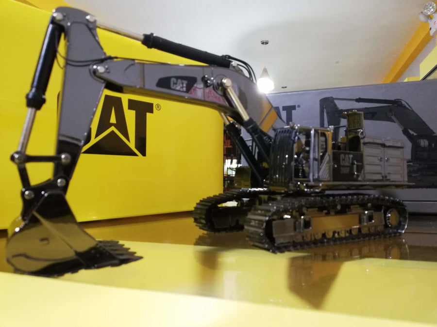 85547 Excavadora Caterpillar 390F Escala 1:50 Gunmetal Finish - KATZER