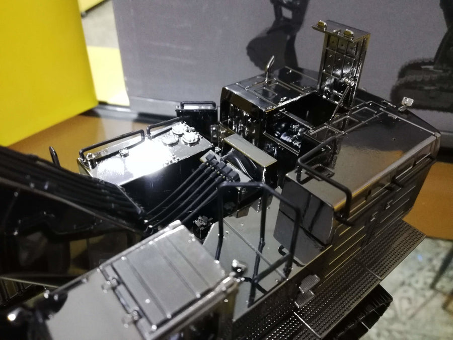 85547 Excavadora Caterpillar 390F Escala 1:50 Gunmetal Finish - KATZER