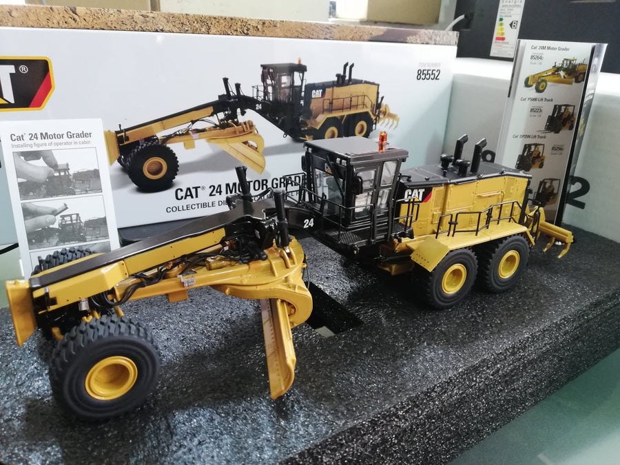85552 Motoniveladora Caterpillar 24 Escala 1:50 - KATZER