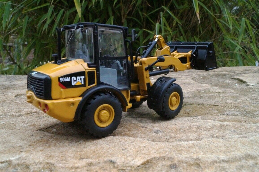 85557 Cargador De Ruedas Cat 906M Escala 1:50 - KATZER