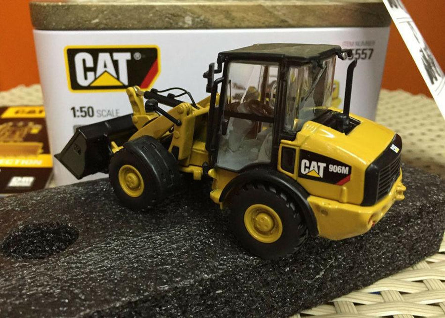85557 Cargador De Ruedas Cat 906M Escala 1:50 - KATZER