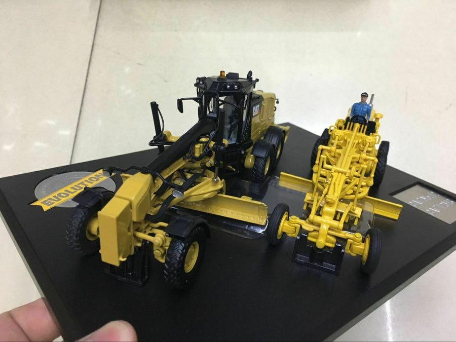 85560 Motoniveladora Caterpillar 12 & 12M3 Escala 1:50 - KATZER