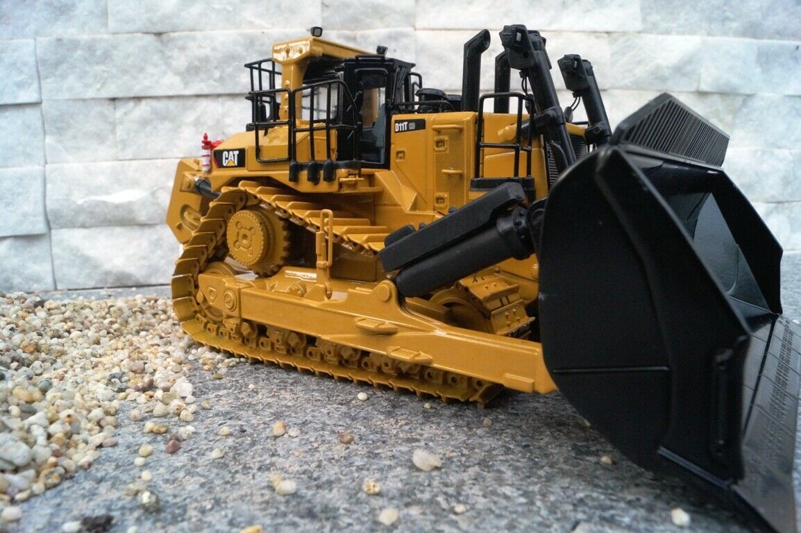 85567 Tractor de Orugas Cat D11T Escala 1:50 - KATZER