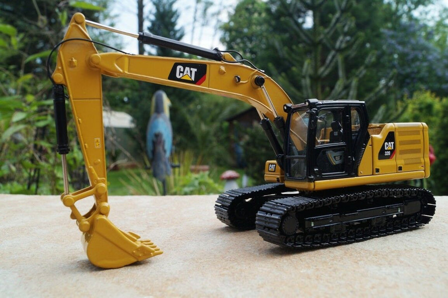 85569 Excavadora Hidráulica Cat 320 Escala 1:50 - KATZER