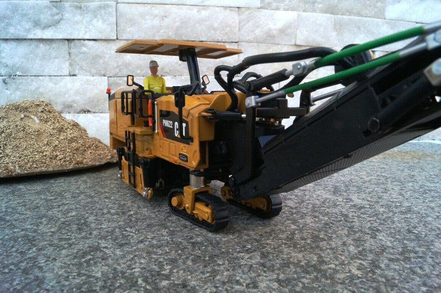 85587 Perfiladora De Pavimento Cat PM622 Escala 1:50 - KATZER