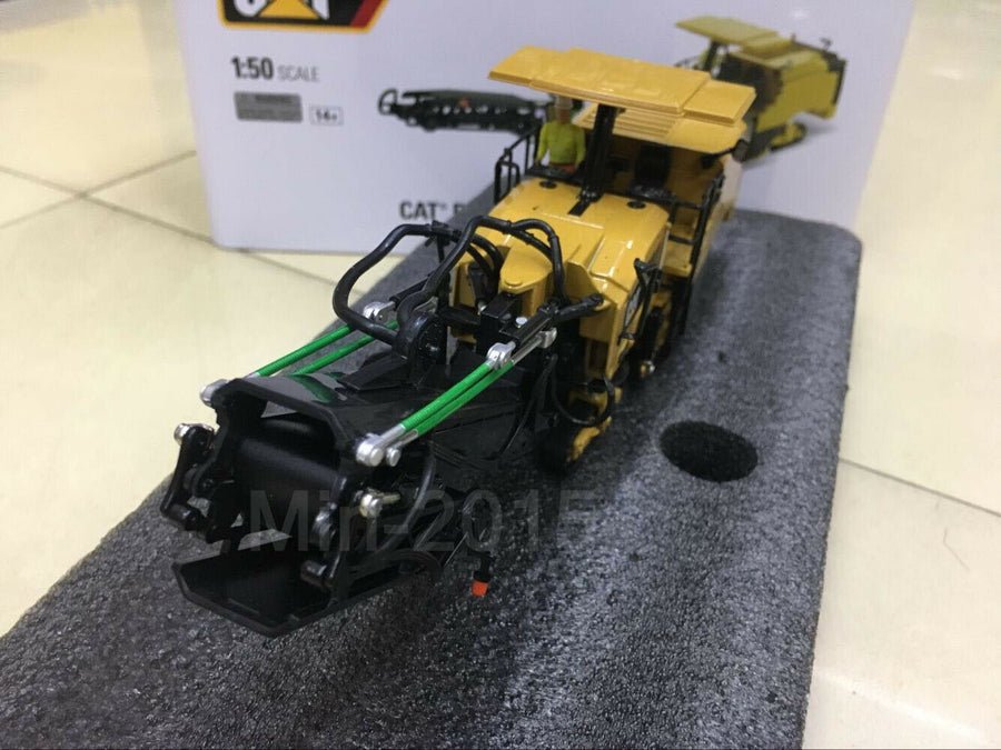 85588 Perfiladora De Pavimento Cat PM822 Escala 1:50 - KATZER