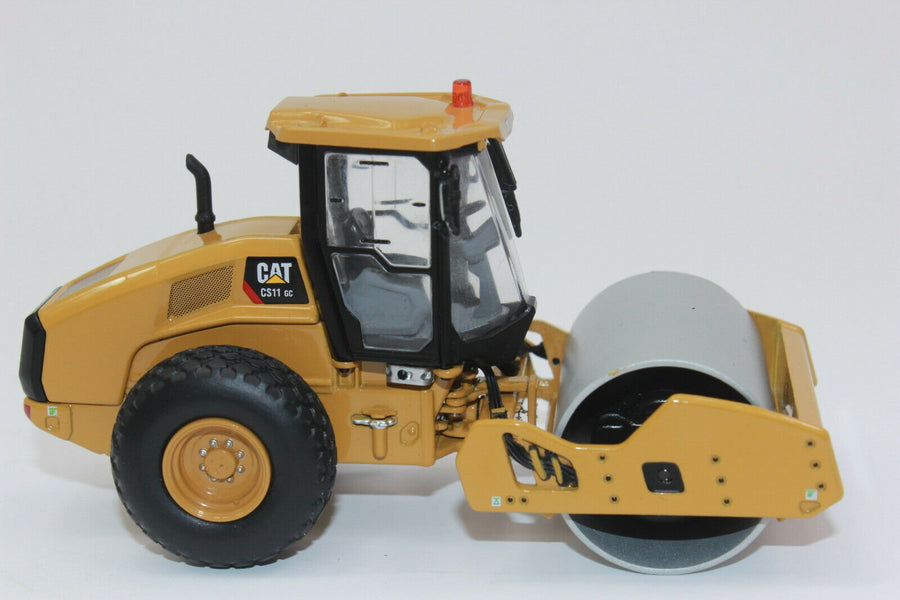85589 Rodillo Compactador Cat CS11 GC Escala 1:50 - KATZER