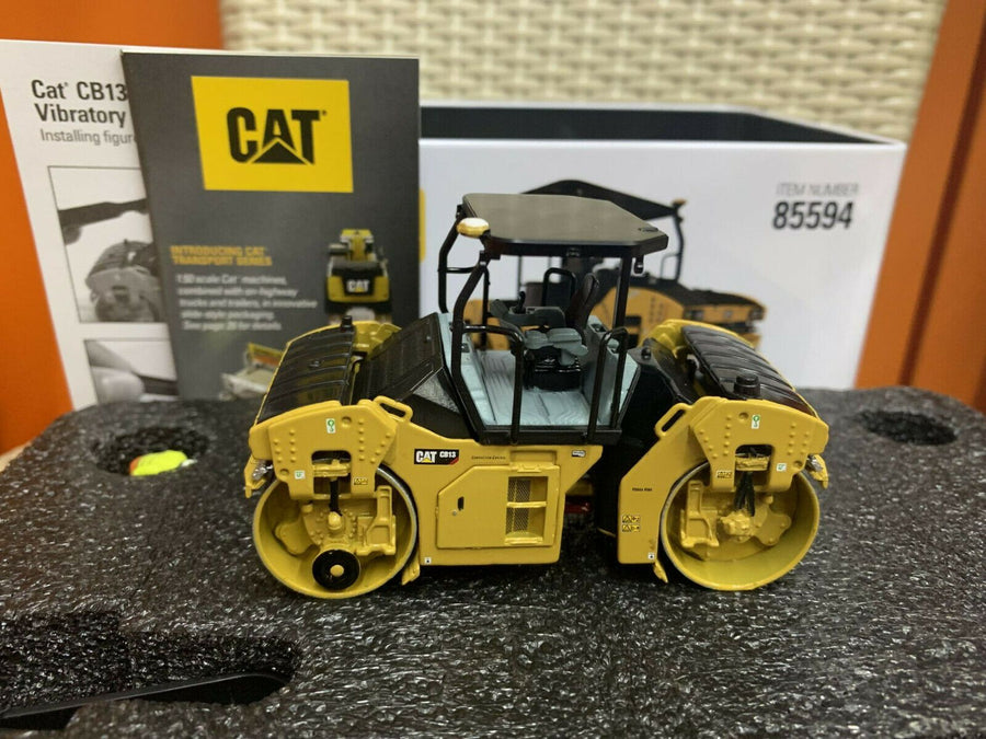 85594 Rodillo Compactador Caterpillar CB-13 Escala 1:50 - KATZER