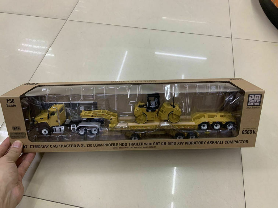 85601C Cama Baja Cat CT660 XL120 & Compactador de Asfalto CB-534D XW Escala 1:50 - KATZER