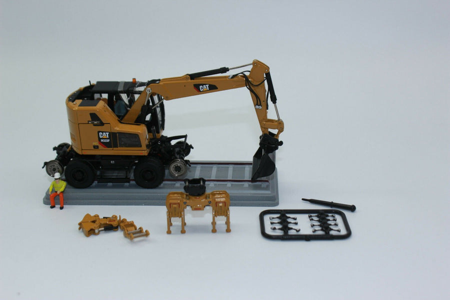 85662 Excavadora De Ruedas Cat M323F Escala 1:50 - KATZER