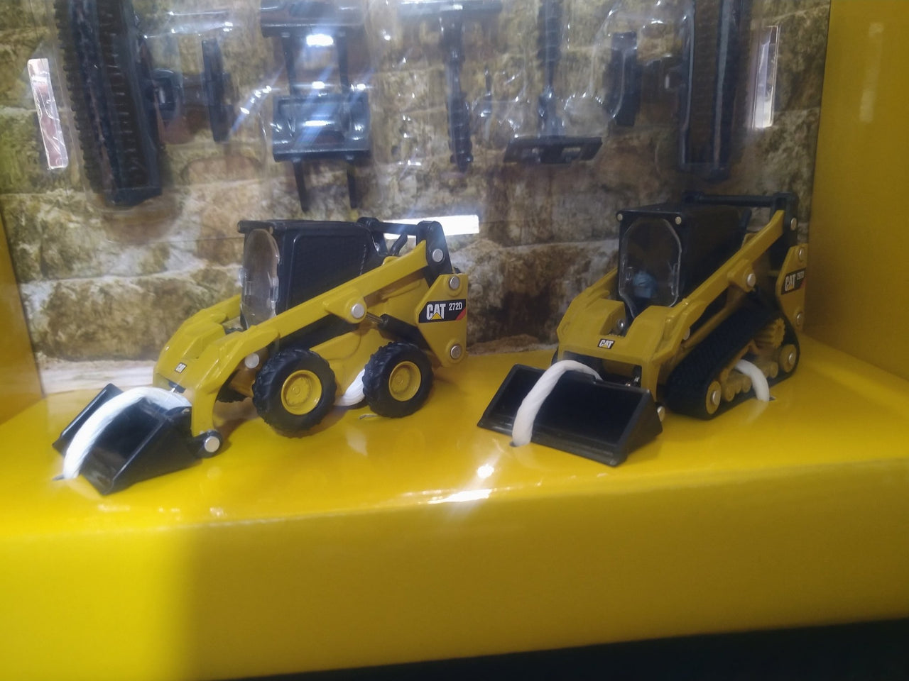 85693 Minicargador Cat 272D2 & 297D2 Escala 1:64 - KATZER