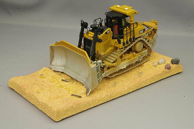 85702 Tractor de Orugas Cat D9T Escala 1:50 (Modelo Descontinuado) - KATZER