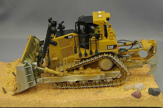 85702 Tractor de Orugas Cat D9T Escala 1:50 (Modelo Descontinuado) - KATZER