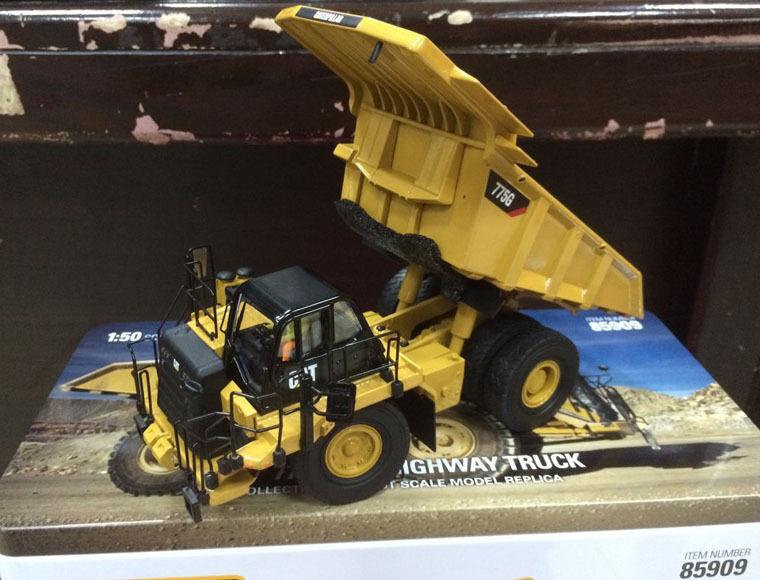85909 Camión Minero Cat 775G Escala 1:50 - KATZER