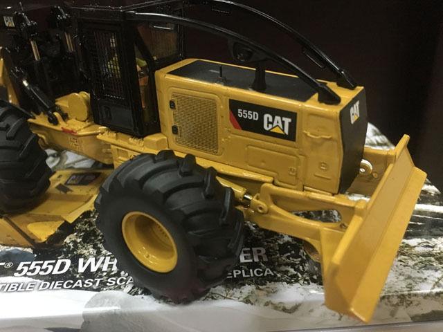 85932 Tractor Forestal Caterpillar 555D Escala 1:50 - KATZER