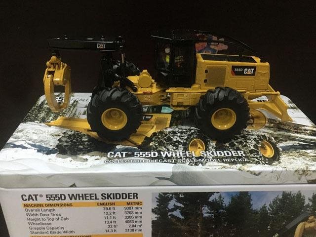 85932 Tractor Forestal Caterpillar 555D Escala 1:50 - KATZER
