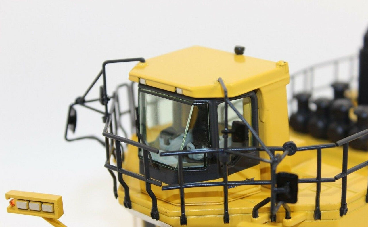 889 Cargador de Ruedas Komatsu WA1200 Escala 1:50 - KATZER