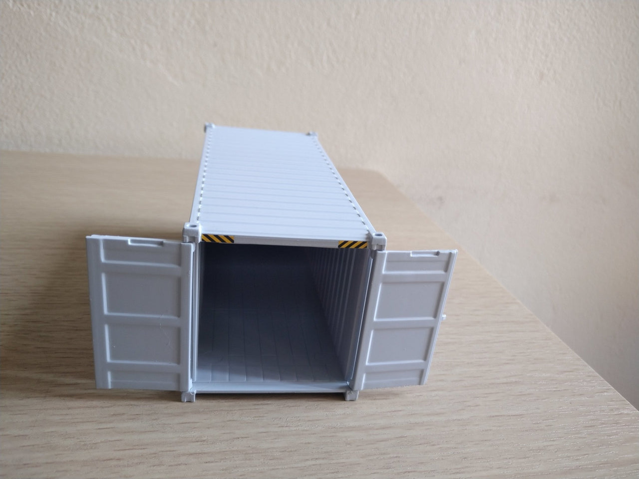 91025E 20' Dry Goods Sea Container Escala 1:50 - KATZER