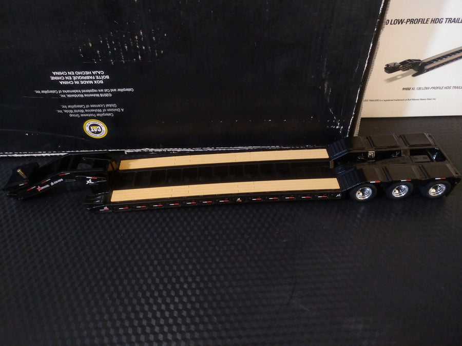 91032 Cama Baja XL 120 Low-Profile HDG Trailer con 2 Boosters Transport Series Escala 1:50 - KATZER