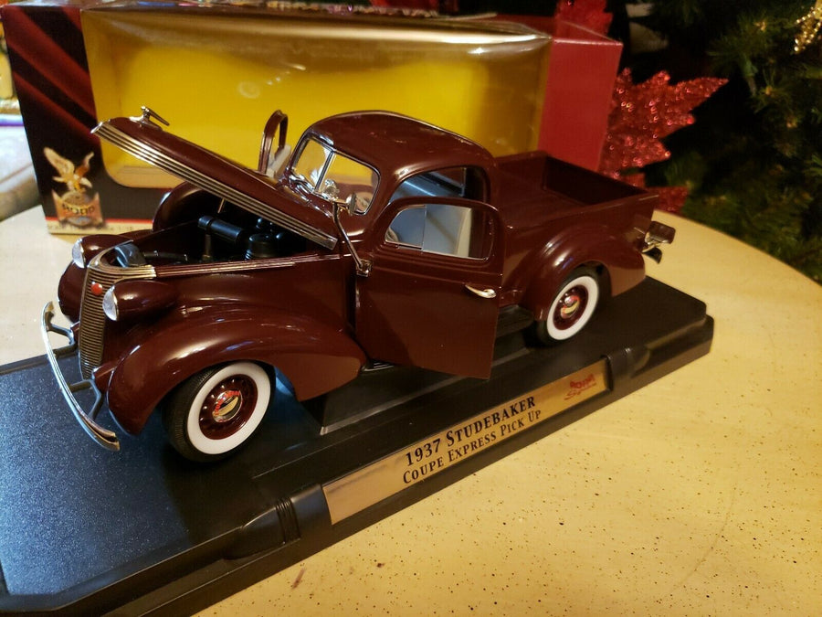 92458 Camioneta Studebaker Coupe Express Pick Up Año 1937 Escala 1:18 (Road Signature Collection) - KATZER