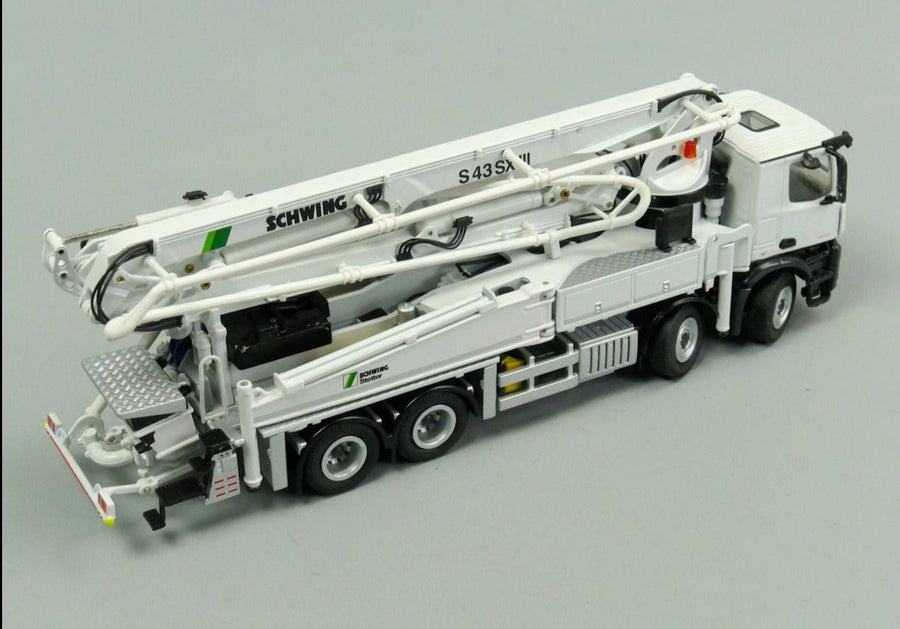 951 Camión Mercedes-Benz Arocs con Bomba de Hormigón Schwing S 43 SX III Escala 1:50 - KATZER