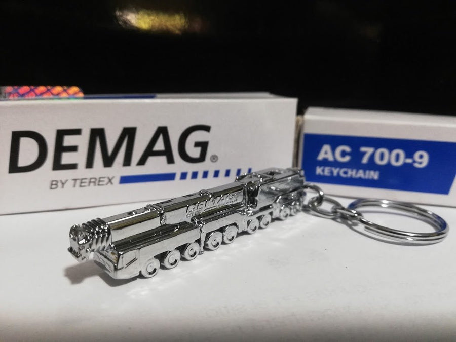 99-10105 Llavero de Grúa Móvil Demag AC700-9 - KATZER