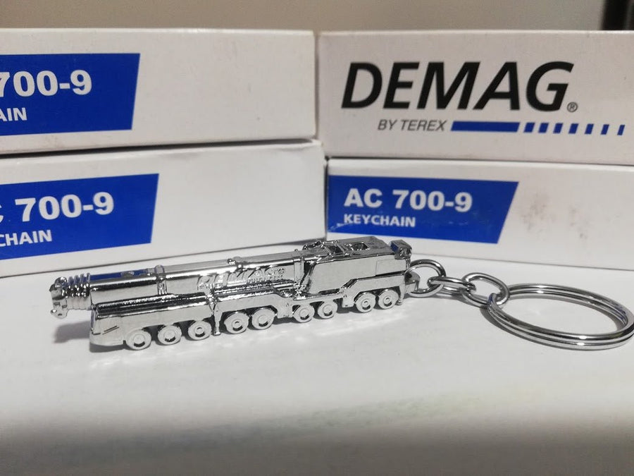 99-10105 Llavero de Grúa Móvil Demag AC700-9 - KATZER
