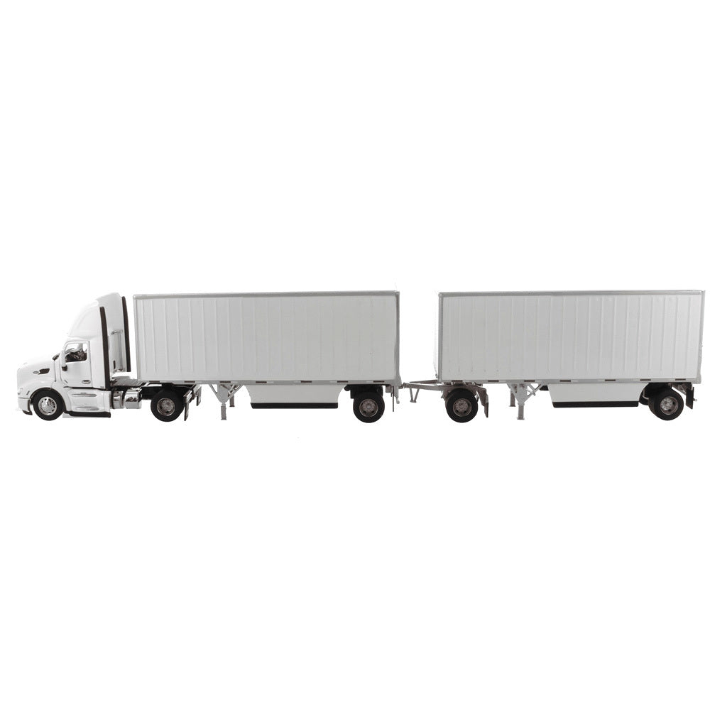 Tráiler Peterbilt 579 28' Escala 1:50