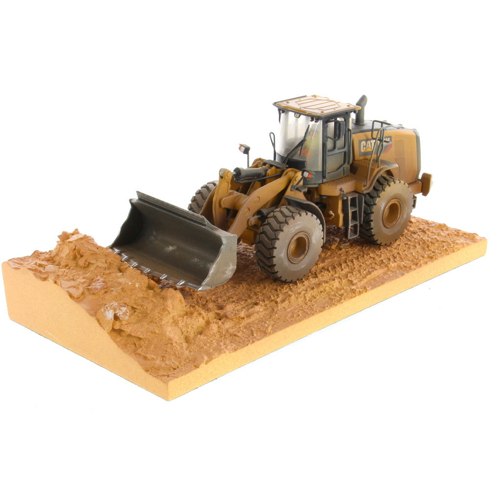 Cargador De Ruedas  966M Escala 1:50